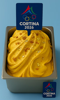 Winterolympiade 2026. Safraneis mit Walnussstücken und Goldflöckchen.