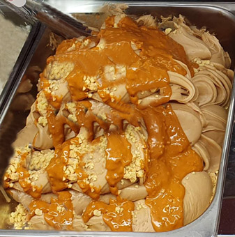 Eisidee Erdnussbutter mit Bourbon Whiskey Kuchen