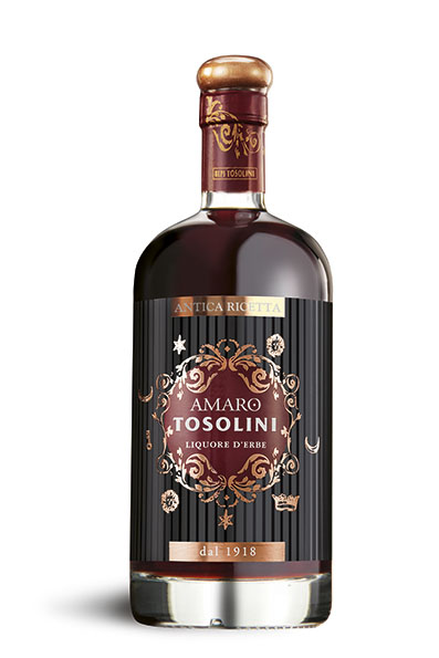 Amaro Tosolini im Original handwerklich hergestellt.  Natürlich, rein, ohne Zusatz von Farb- und Aromastoffen.  Kräutermischung aus Engelwurz, Bitterorange, Enzian, Sternanis, Nelken, Marine Absinth, Melisse, Minze, Ingwer, Beifuß bei GroßHandel EIS GmbH