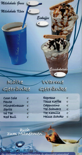 Eiskarte personalisiert. Il Gelato Eiskarte für Eisbecher zum Mitnehmen. Eiskarte Rückseite Eisbecher dekoriert mit verschiedenen Eis Zutaten. Eisgetränke: Milchshake groß und klein, Eiskaffee, Eisschokolade, Coca Cola, Fanta, Mineralwasser, Ice Tea, Red Bull, Espresso, Tasse Kaffee, Cappuccino, Tee Schwarz und Kamille, heiße Schokolade.